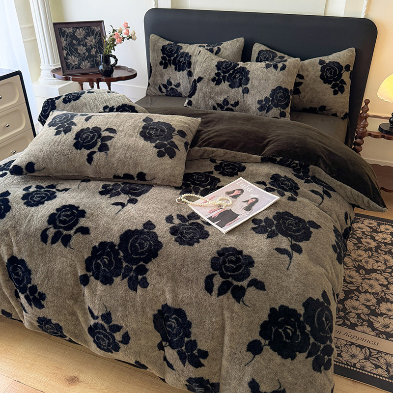 Četverostruki komplet posteljine od mliječnog velura s leopard uzorkom, reaktivno printanje, težina 4000–4500 g