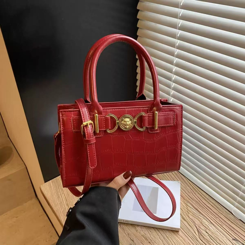 Crossbody torba - PU koža, vodoravni kvadratni oblik, zatvaranje na zip, unutarnji džep sa zipom, gradski stil