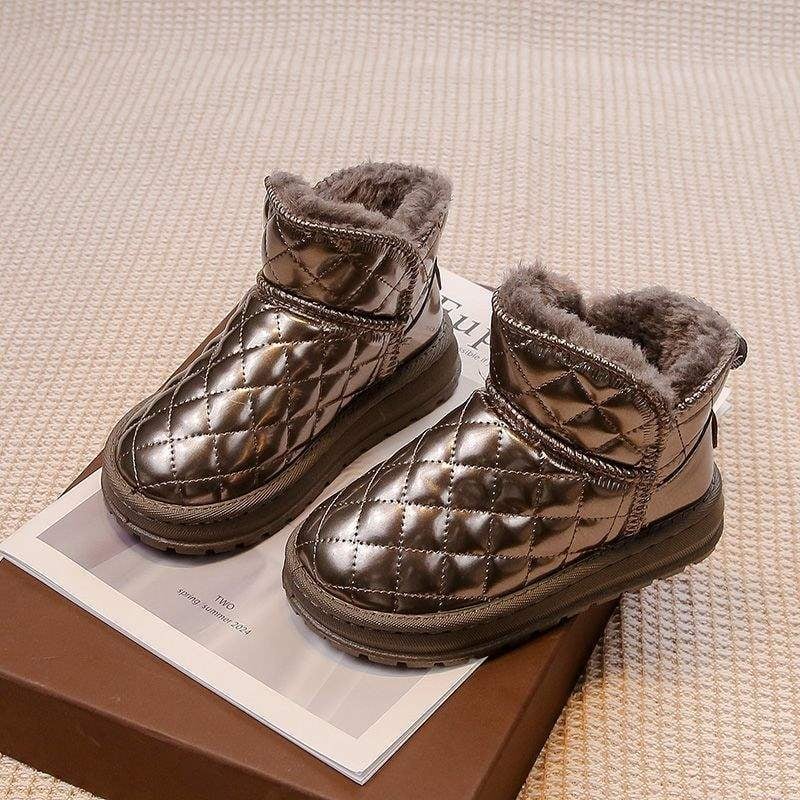 Gyermekek boka csizma (1–3 év) – semleges stílus, alacsony szár, vastag talp, magasság növelő, légáteresztő