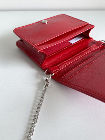 Кроссбоди мини чанта от PU кожа, хоризонтално квадратна форма, среден размер, стил за червило и ключодържател, капак за затваряне, една презрамка