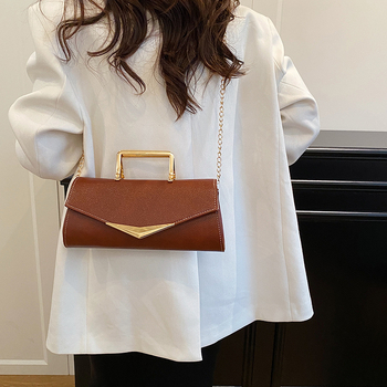 Дамска квадратна чанта през рамо PU материал, уличен стил, с капак, вътрешен джоб с цип, полиестерна подплата