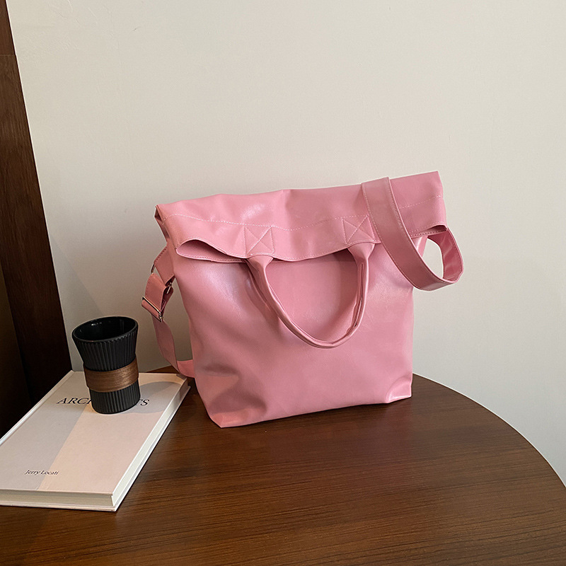 Женска Tote чанта в урбанистичен стил, PU материал, хоризонтална квадратна форма, магнитно закопчаване, голям капацитет