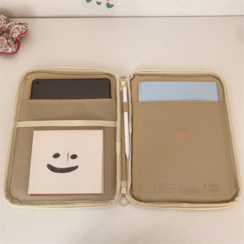 Geantă pentru tabletă cu buzunar snap – respirabilă, impermeabilă, ultraușoară; Material: Nylon; Căptușeală: Poliester; Sezon: Toamnă 2024