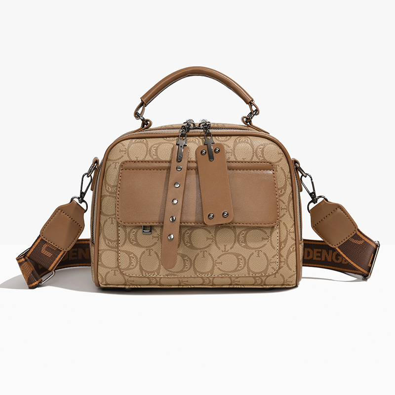 Ženska crossbody torba, PU koža, vodoravni kvadratni oblik, zatvaranje zipom, podstava od poliestera, unutarnji džepovi: skriveni džep sa zatvaračem, džep za telefon, džep za ID, proljeće 2025