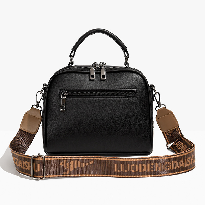 Ženska crossbody torba, PU koža, vodoravni kvadratni oblik, zatvaranje zipom, podstava od poliestera, unutarnji džepovi: skriveni džep sa zatvaračem, džep za telefon, džep za ID, proljeće 2025