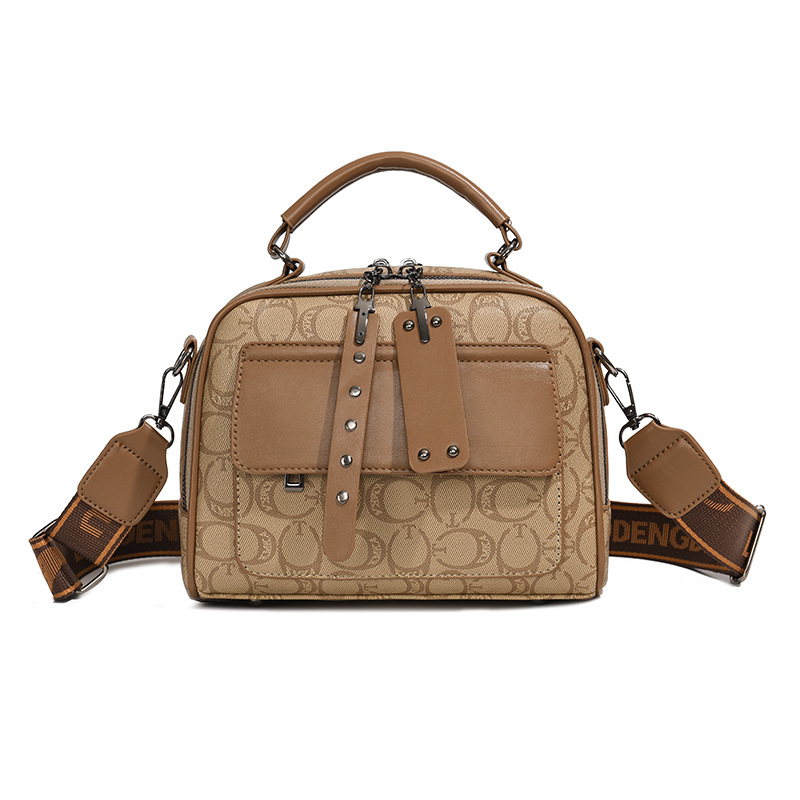Ženska crossbody torba, PU koža, vodoravni kvadratni oblik, zatvaranje zipom, podstava od poliestera, unutarnji džepovi: skriveni džep sa zatvaračem, džep za telefon, džep za ID, proljeće 2025
