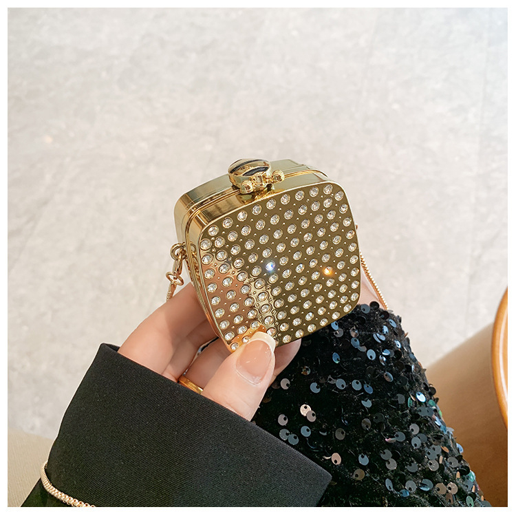 Акрилна кутия чанта с кристали, мини, заключваща се, твърда, пролет 2025