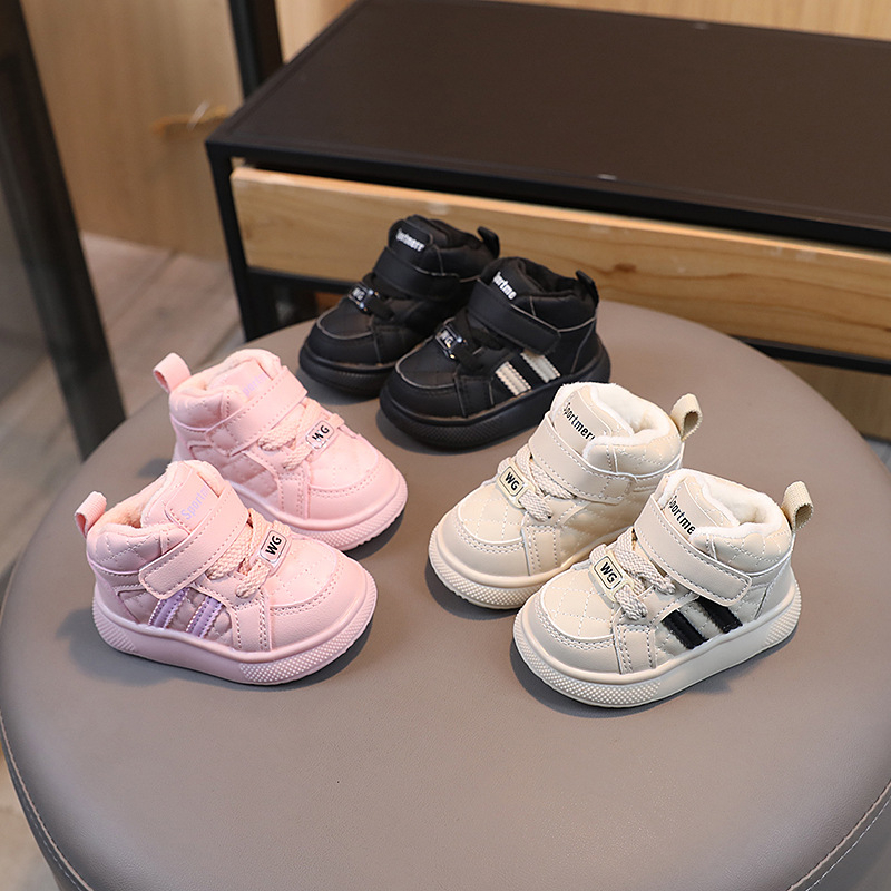 Gyerekcipő 1–3 évnek, vízálló, melegen bélelt fleece-vel, Velcro-zár, műbőr felsőrész, gumitalp, csíkos mintázat, őszi-téli