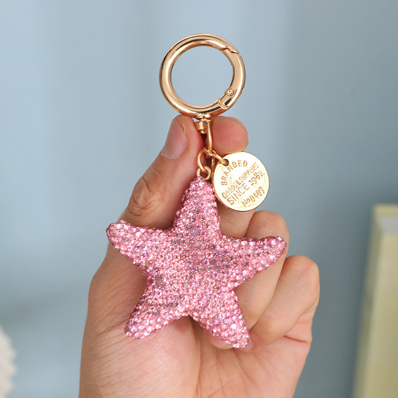 Kulcstartó Rhinestone pentagram kristállyal, aranyos stílusú lányoknak, autókulcstartó, táskára függő medál — édes ajándék