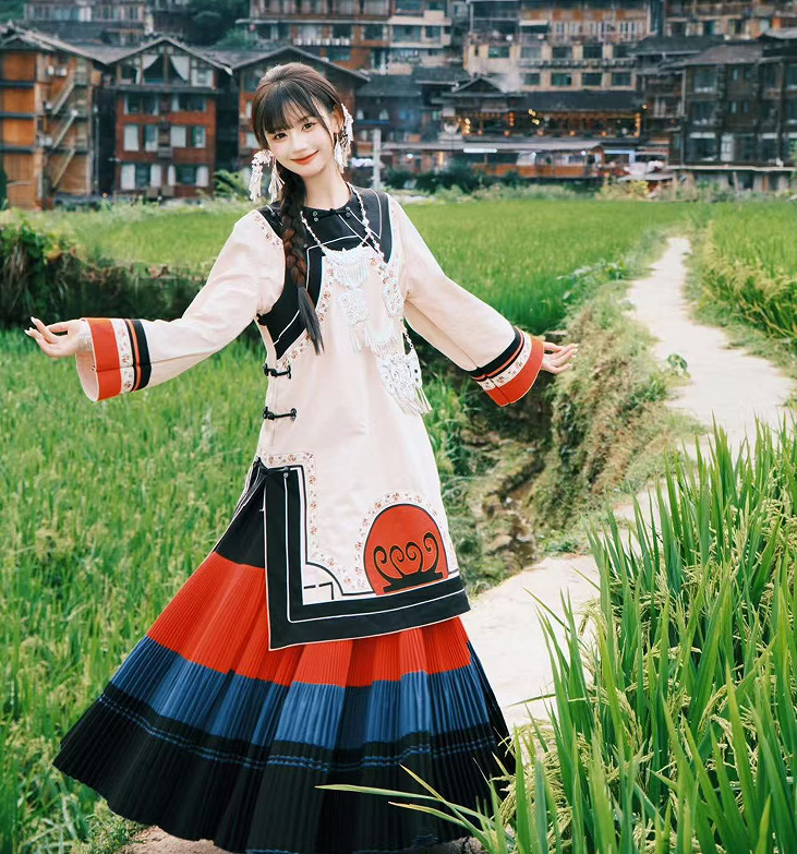 Yi etnički studijski kostim za foto snimanje - poliester na pozornicu odjeća za žene 18–24, proljeće 2025