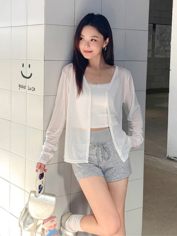 Női Lyocell (Tencel) és poliészter kardigán - laza szabású, UPF50+ napvédelem, háromgombos zár, 2025 tavasz