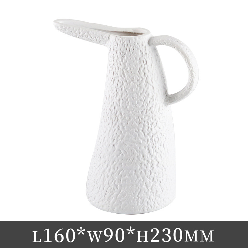 Vază abstractă din rășină sintetică, în stil modern de artă, ambalată în carton