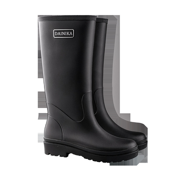Ženske kišne čizme, PVC gornji dio, visok dio noge, niski pet 1–3 cm, četiri sezone