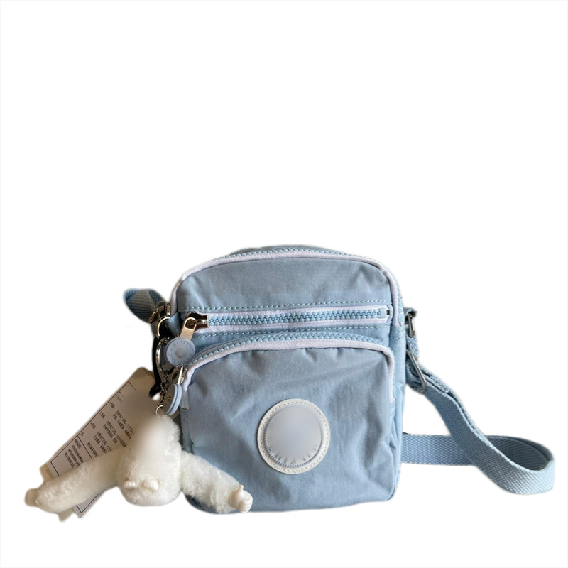 K Family Monkey Bag - najlonska crossbody torba, vertikalno kvadratnog oblika, zatvaranje na zip, unutarnja džep na zip, jedna naramenica