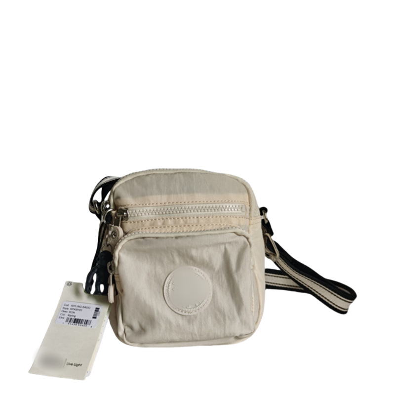 K Family Monkey Bag - najlonska crossbody torba, vertikalno kvadratnog oblika, zatvaranje na zip, unutarnja džep na zip, jedna naramenica