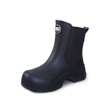 Cizme de ploaie pentru femei din PVC – înălțime medie a gambelor, talpă îngroșată, toc mic 1–3 cm