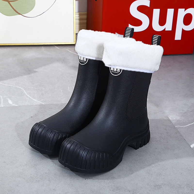 Cizme de ploaie pentru femei din PVC – înălțime medie a gambelor, talpă îngroșată, toc mic 1–3 cm