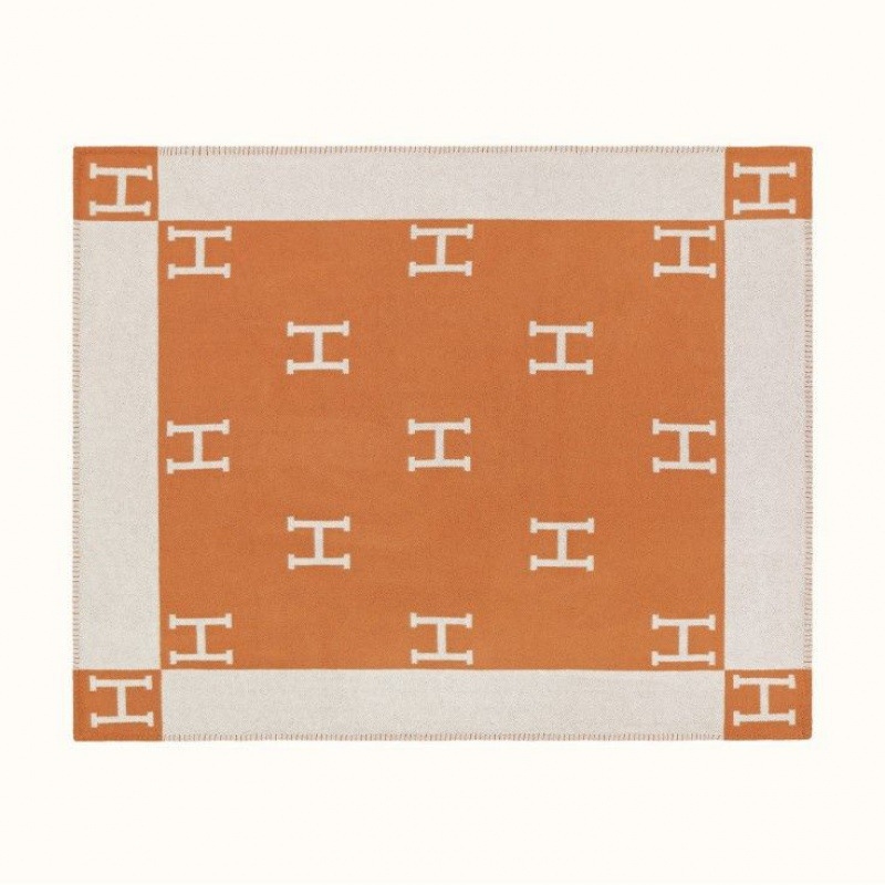 Poliesterska deka od koralnog flisa, geometrijski uzorak, 180–190 g/m², proljeće i jesen, lagani luksuzni stil