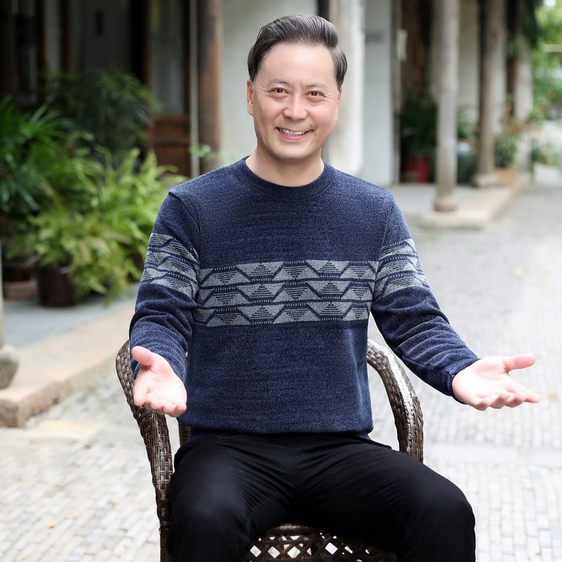 Férfi vastag kötött pulóver kerek nyakkal, hosszú ujjak, gyapjúkeverék 46-50%, poliészter