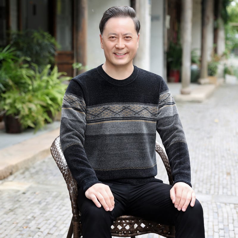 Férfi vastag kötött pulóver kerek nyakkal, hosszú ujjak, gyapjúkeverék 46-50%, poliészter