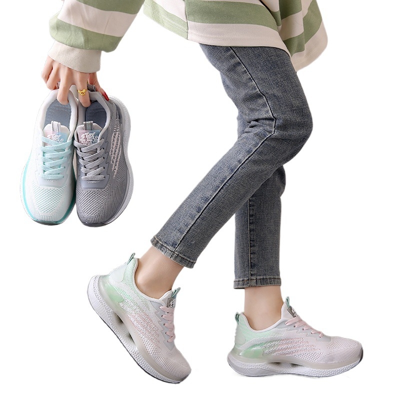 Γυναικείες καθημερινές αθλητικές παπούτσια με απορρόφηση κραδασμών και ελαφρύ, απαλό πάτο, στρογγυλή μύτη, άνω μέρος από συνθετικό δέρμα, εσωτερικό από μικροϊνες, καουτσούκ σόλα, χαμηλό ύψος φτέρνας 1–3 cm.