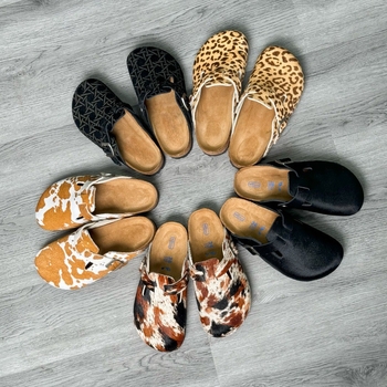 Női slip-on cipő ló-szőr mintás és állatmintás, bőr belső, EVA talp, talpvastagság 3–5 cm, mindennapi kényelem