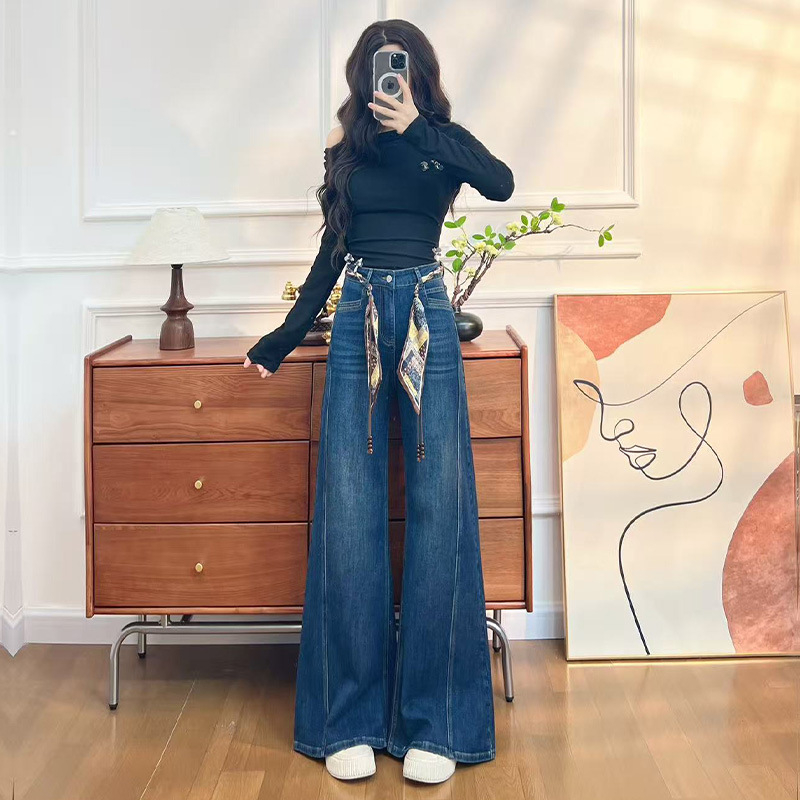 Γυναικείο τζιν – Υψηλή μέση, ευρύ πόδι, ντένιμ από βαμβάκι, μικροελαστικότητα, Χειμώνας 2025