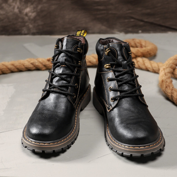 Μάρτιν μποτάκια, επάνω μέρος από γνήσιο δέρμα, καουτσούκ σόλα, στρογγυλή μύτη, αντιολισθητική σόλα