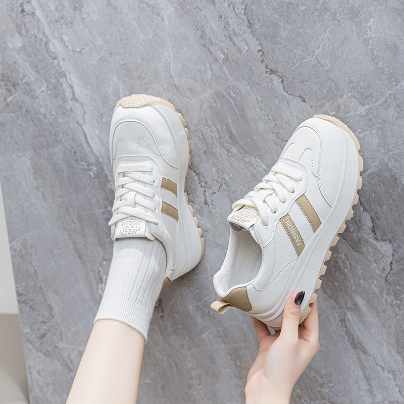 Adidași dama din piele cu strat dublu, parte superioară din piele, șireturi în față, vârf rotund, toc mediu 3–5 cm, pentru primăvară