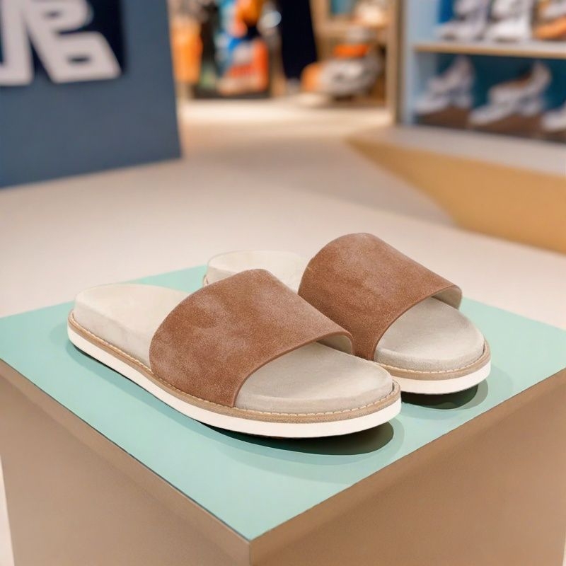 Σαγιονάρες ενηλίκων με επάνω μέρος από δέρμα μικροϊνών, νεανικό στυλ, σόλα από συνθετικό υλικό