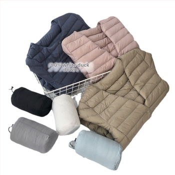 Dámska nylonová bunda s perím z bielej kačice, štíhly strih, 86–90% výplň, okrúhly golier