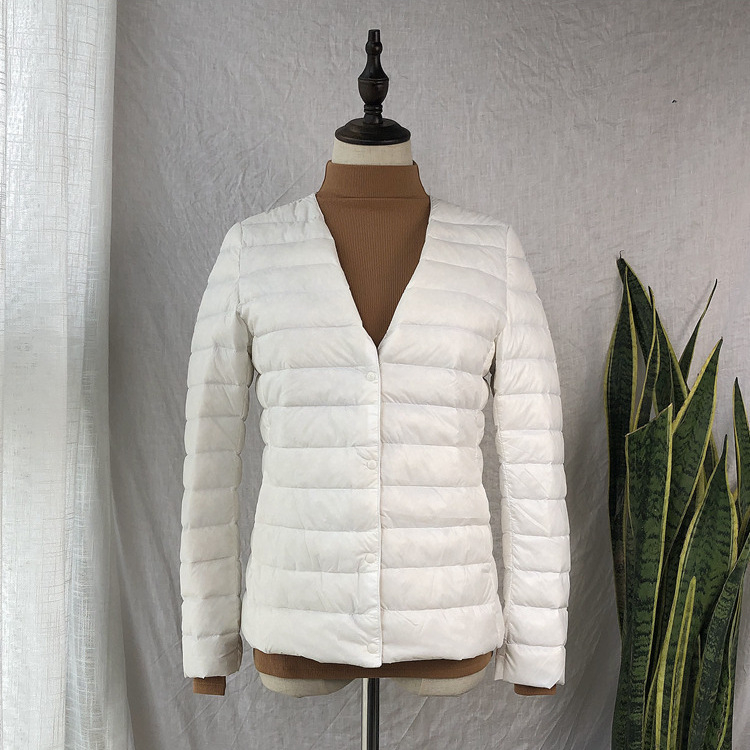 Dámska nylonová bunda s perím z bielej kačice, štíhly strih, 86–90% výplň, okrúhly golier