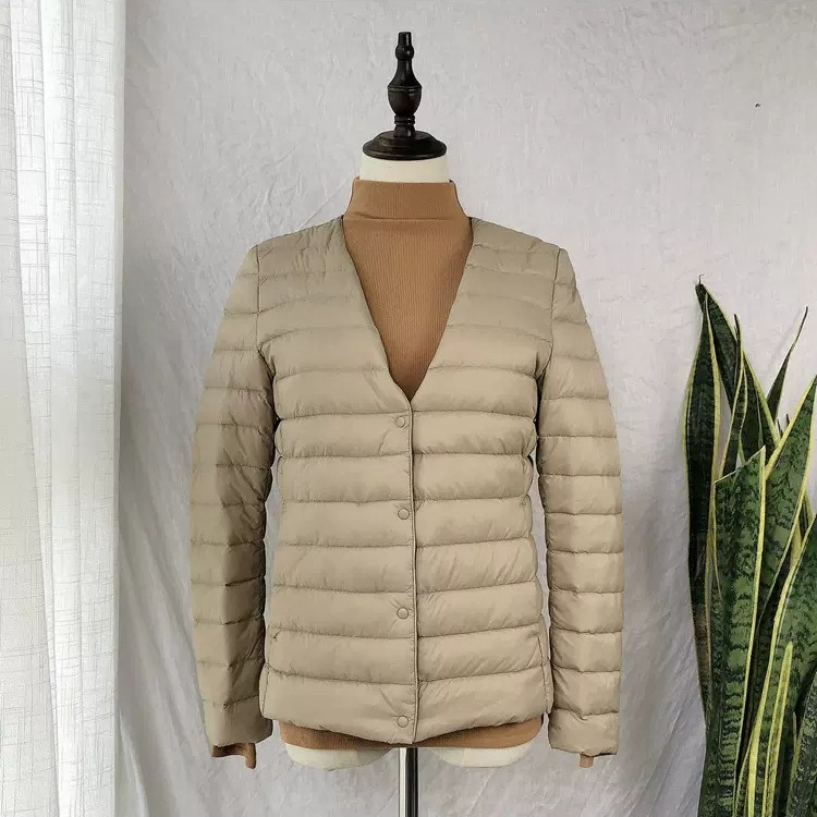 Dámska nylonová bunda s perím z bielej kačice, štíhly strih, 86–90% výplň, okrúhly golier