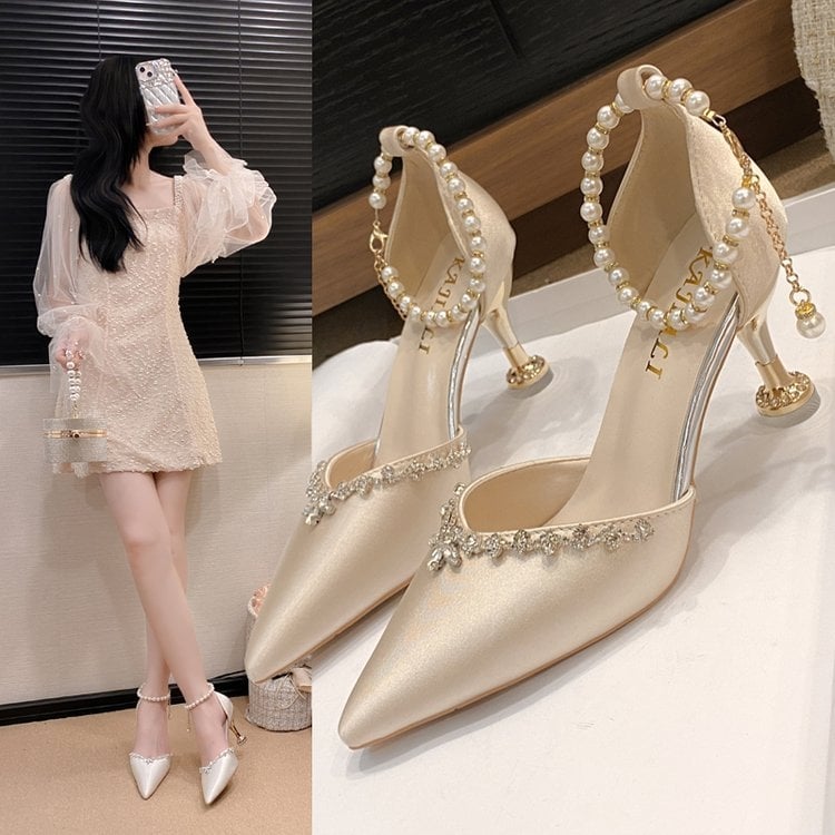 Дамски сандали с презрамки на тънък ток, остър нос, ток 6–8 cm, закопчване с една лента, горна/вътрешна част: супер влакна, гумена подметка, 2025 лято