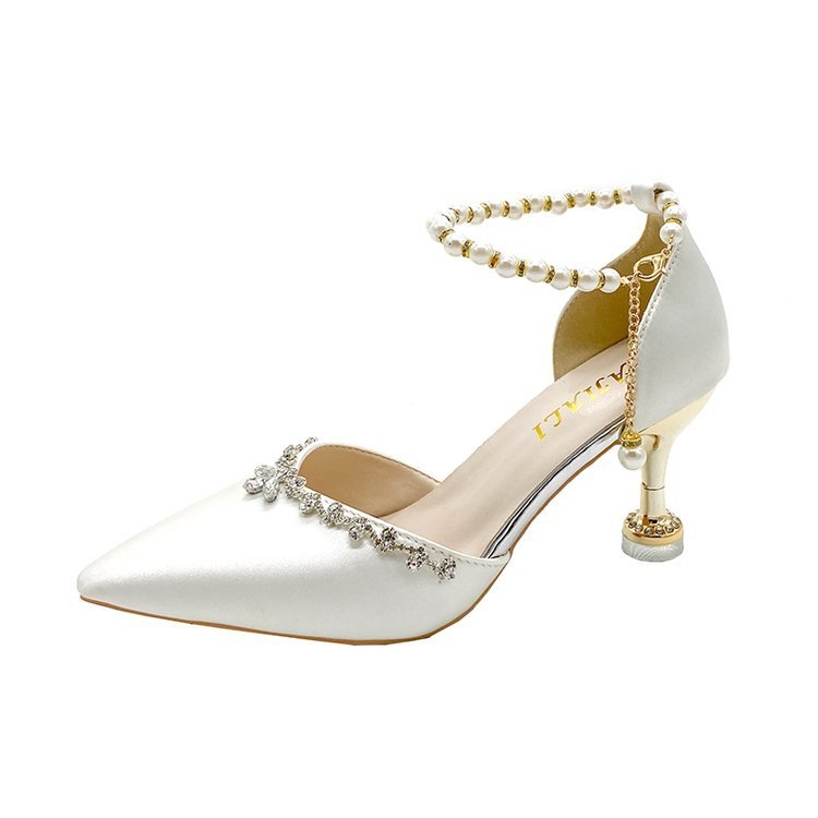 Дамски сандали с презрамки на тънък ток, остър нос, ток 6–8 cm, закопчване с една лента, горна/вътрешна част: супер влакна, гумена подметка, 2025 лято