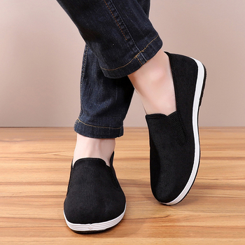 Ανδρικά Παπούτσια Slip-on με suede επάνω, ελαστικό κλείσιμο, διαπνέουσα σόλα από καουτσούκ