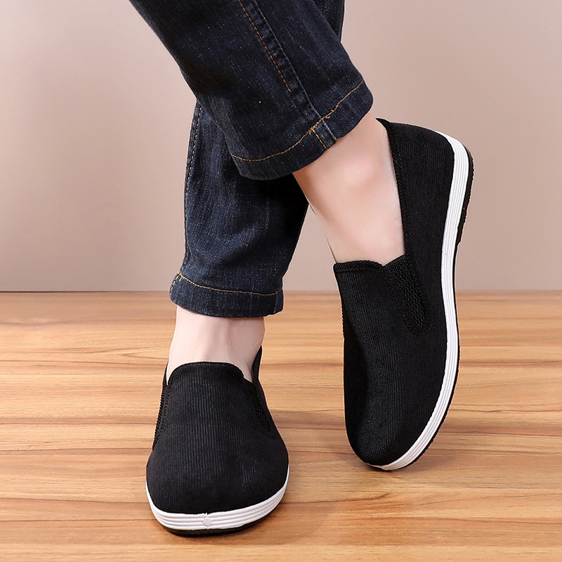 Ανδρικά Παπούτσια Slip-on με suede επάνω, ελαστικό κλείσιμο, διαπνέουσα σόλα από καουτσούκ