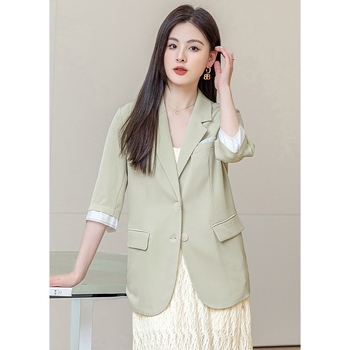 Γυναικείο κοστούμι με χαλαρή γραμμή, σακάκι με κολάρο, 3/4 μανίκια, ένα κουμπί, πολυεστέρας