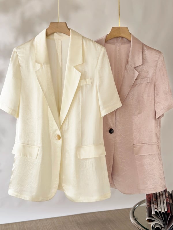 Γυναικείο κοστούμι με χαλαρή γραμμή, σακάκι με κολάρο, 3/4 μανίκια, ένα κουμπί, πολυεστέρας