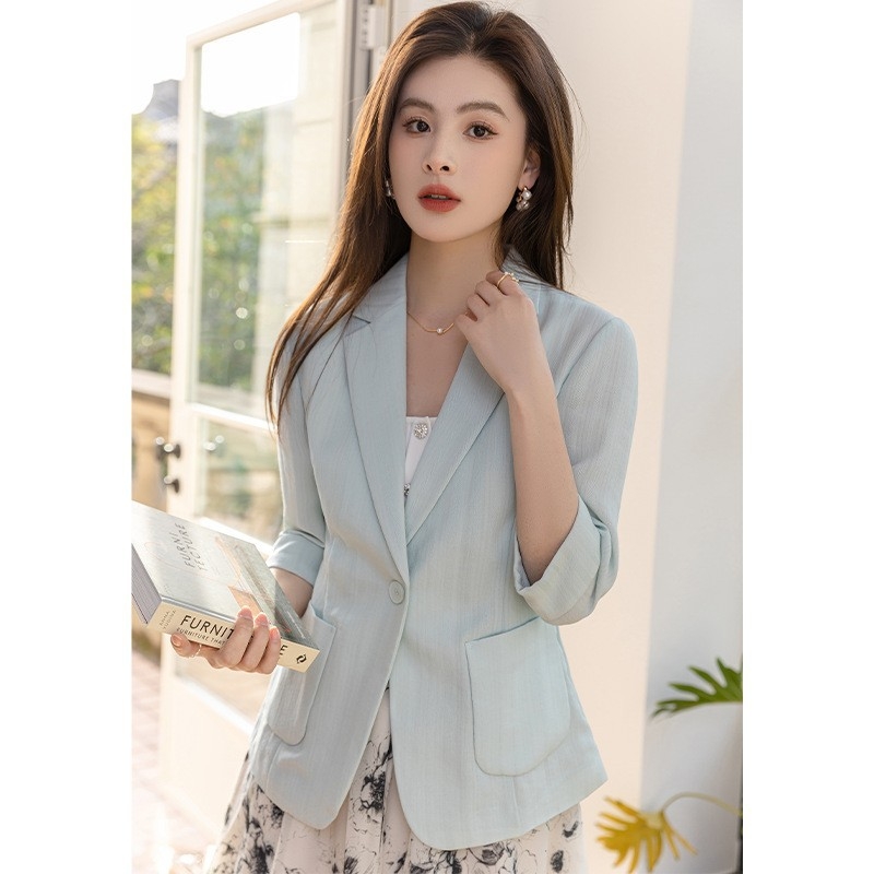 Γυναικείο κοστούμι με χαλαρή γραμμή, σακάκι με κολάρο, 3/4 μανίκια, ένα κουμπί, πολυεστέρας