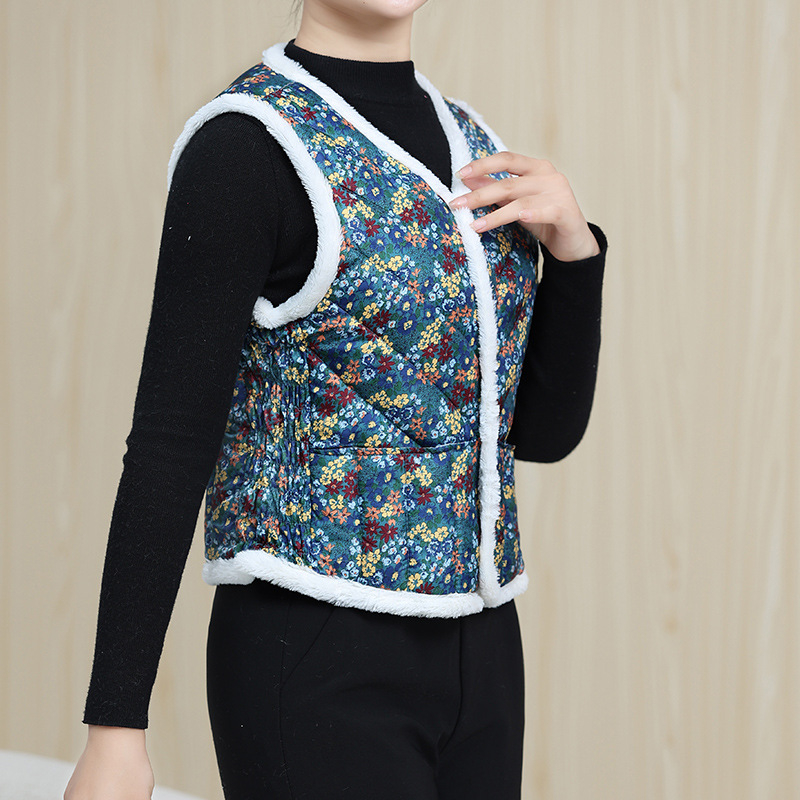 V-krk, krátka dĺžka, kvetinový vzor, vonkajší materiál z polyesteru s výplňou hodvábno-podobnú bavlnu, pásový strih — Jeseň 2023, pre dospelé ženy