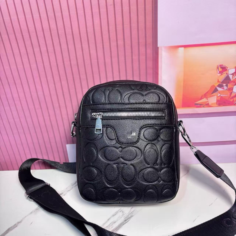 Muška crossbody torba — ugravirana PU, gradski stil, uzorak sa slovima, izdanje jesensko 2025