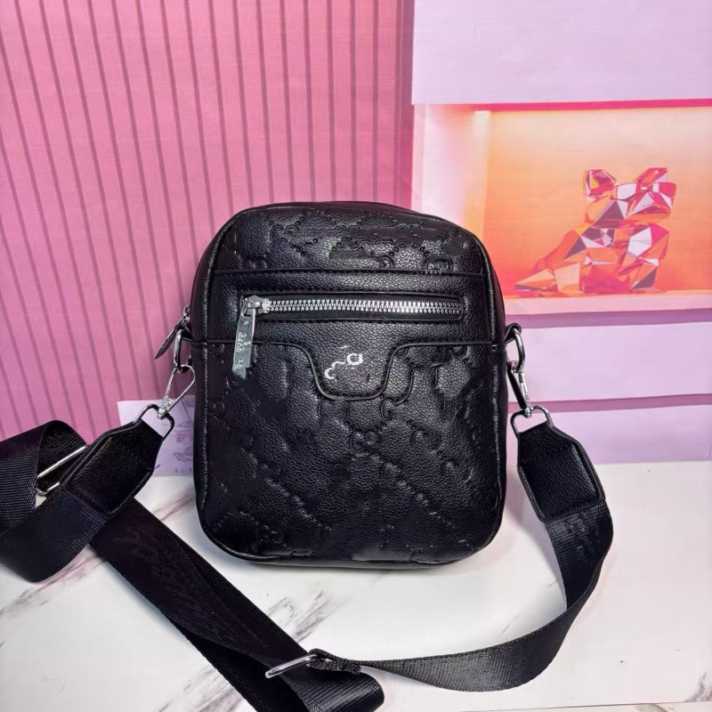 Muška crossbody torba — ugravirana PU, gradski stil, uzorak sa slovima, izdanje jesensko 2025