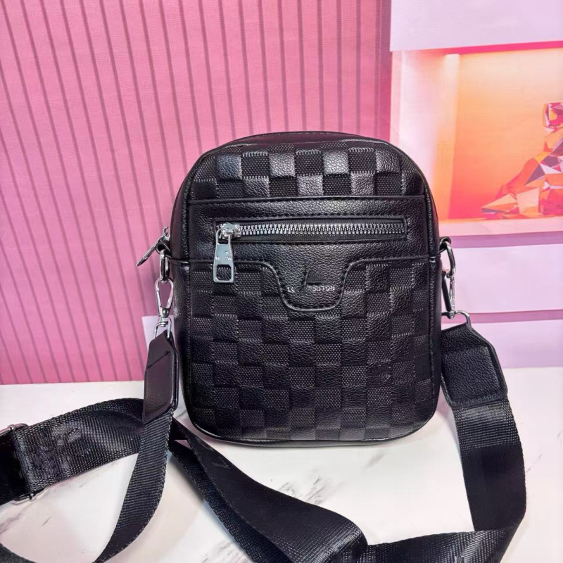 Muška crossbody torba — ugravirana PU, gradski stil, uzorak sa slovima, izdanje jesensko 2025