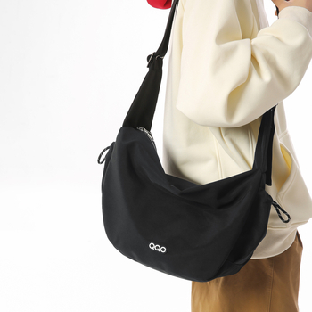Muška torba crossbody od najlona, ultralaka, stil putovanja, kompatibilno s 11-inčnim prijenosnim računalom