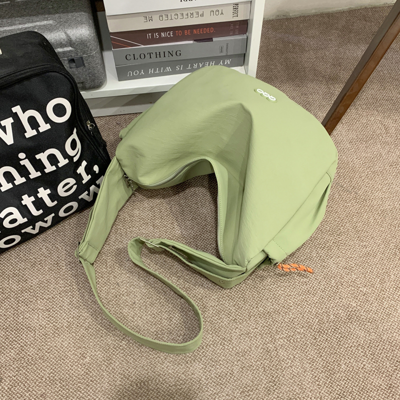Muška torba crossbody od najlona, ultralaka, stil putovanja, kompatibilno s 11-inčnim prijenosnim računalom