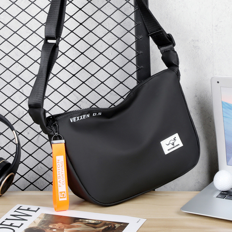 Muška crossbody torba, PU koža, gradska jednostavnost, velika kapaciteta, jednobojna, poliester podstava