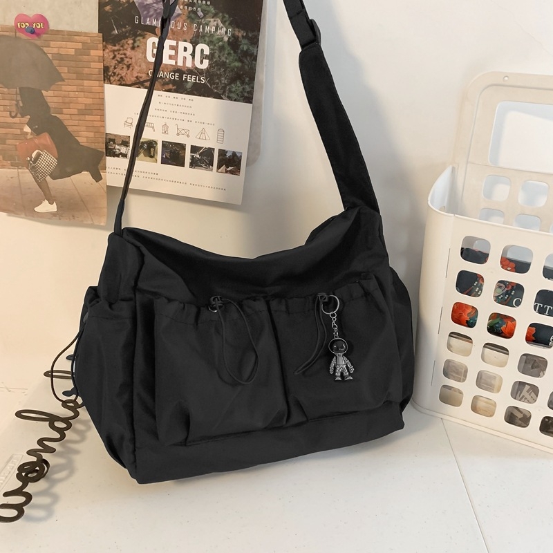 Muška crossbody torba s urbanim stilom, najlon, proširivi dizajn, poliester podstava, pogodna za putovanja u slobodno vrijeme
