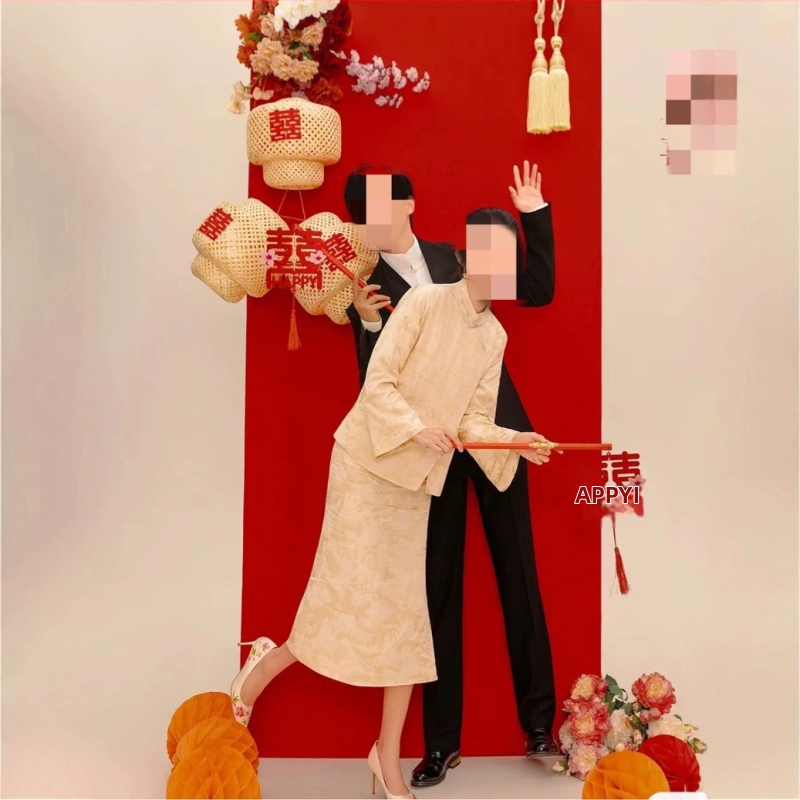 Bambusový lampión v čínskom štýle pre svadobnú fotografiu so symbolom Dvojnásobné šťastie