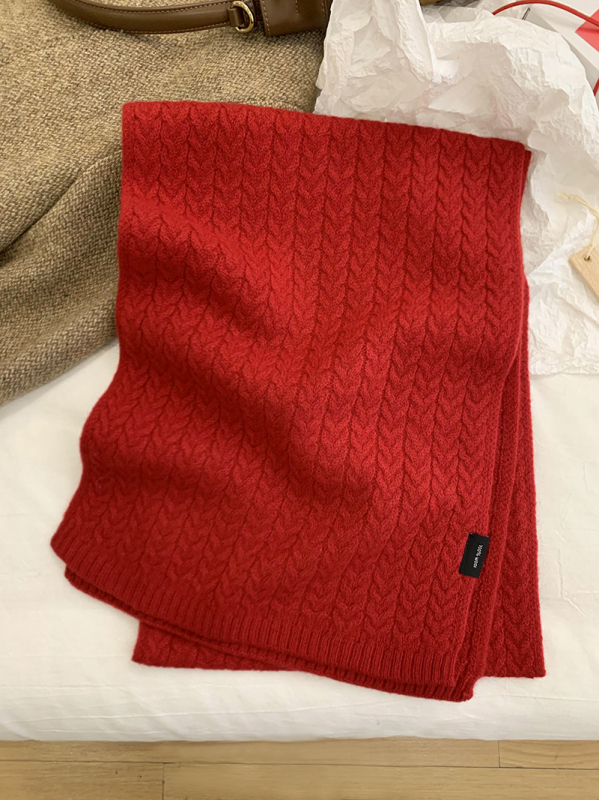 Вълнен шал с твил тъкане, запазва топлината през зимата, съдържание на вълна 61-70%